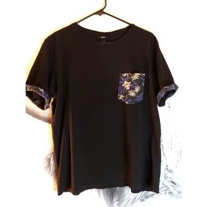 H&M cuffed pocketed t-shirt